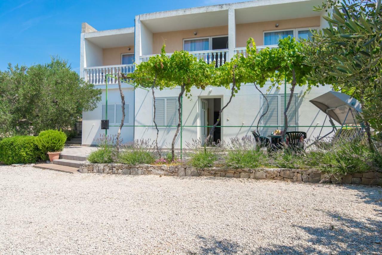 Olive gardens Leilighet Primošten Eksteriør bilde